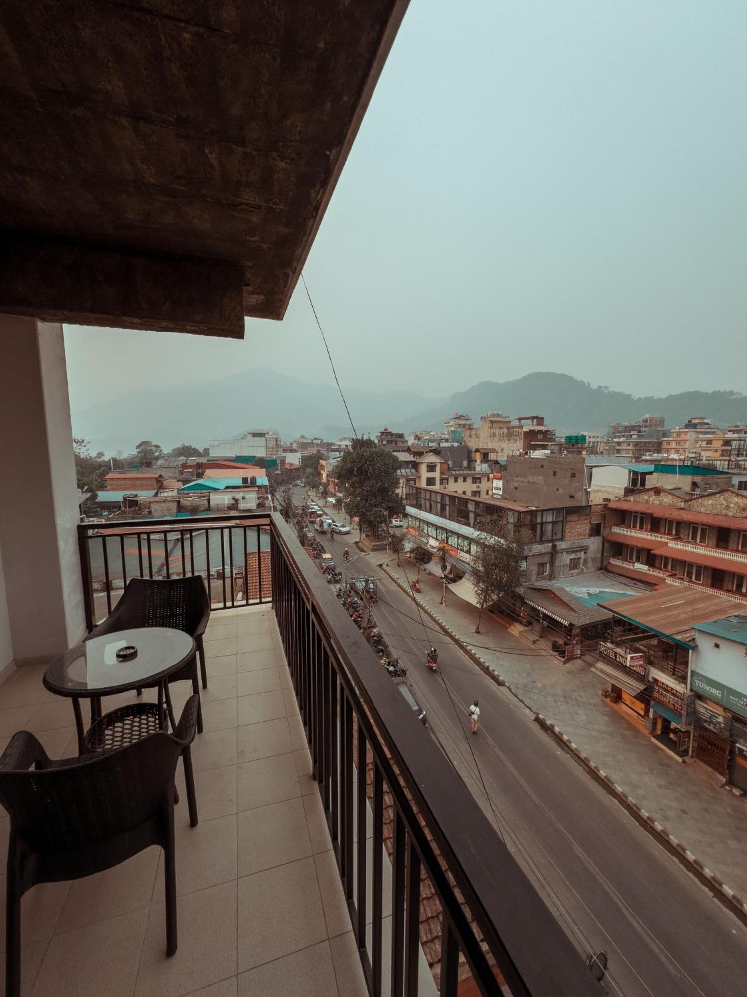 Jade City Hotel Pokhara Exterior foto